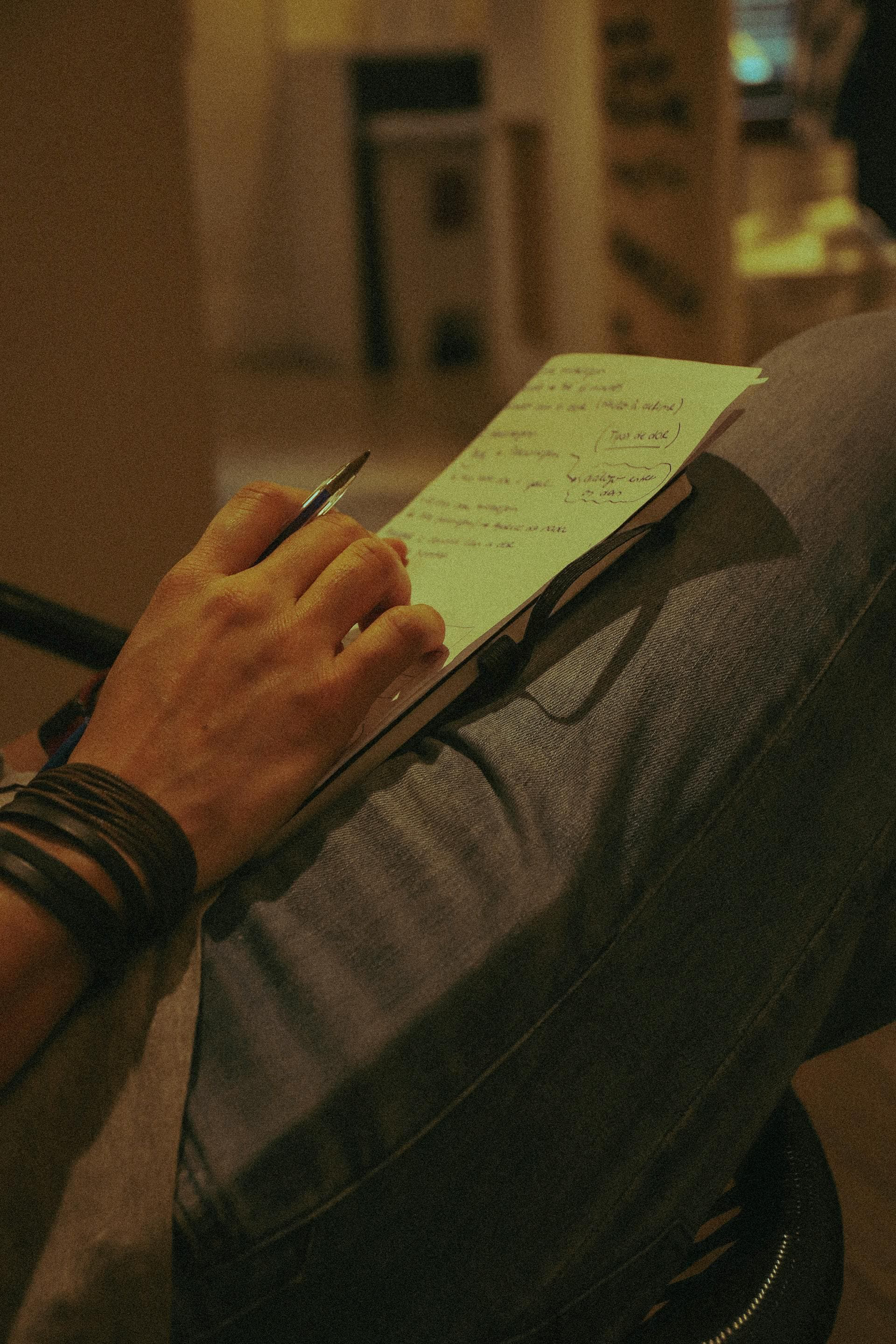 Visual showing the trust and data signals search engines use when recommending local businesses